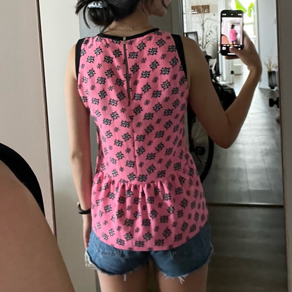 Gorgeous Sandro pink peplum top - Picture 4 of 9